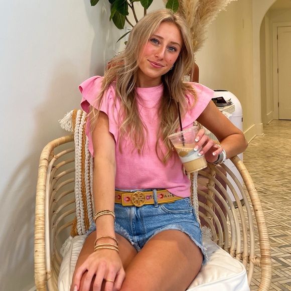 Hi! welcome to my closet✨🪩🫶🏼 - Picture 3 of 6